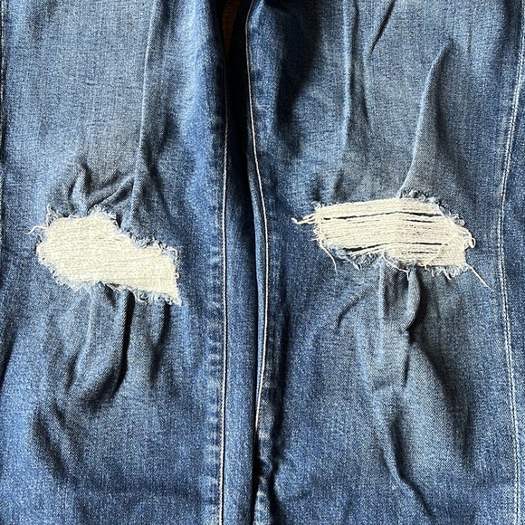 7 for all man kind High Waist Josefina with Frayed Back Hem Stranger Distress - Picture 4 of 11